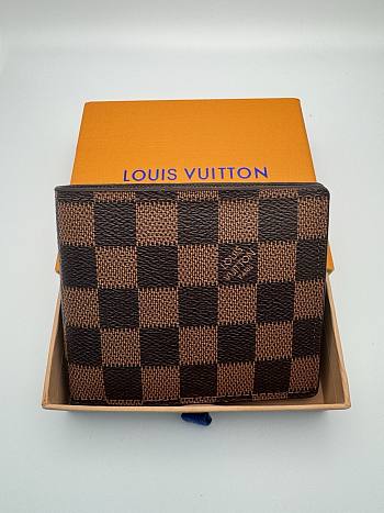 LV Wallet Gift 1