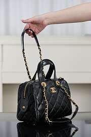Chanel Travel Bag Patent Crumpled Calfskin Gold Tone Metal -  29x45x18cm - 3