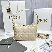 Miss Caro Diorling Mini Bag with Chain Powder White Macrocannage Lambskin - 21x17x7cm - 5
