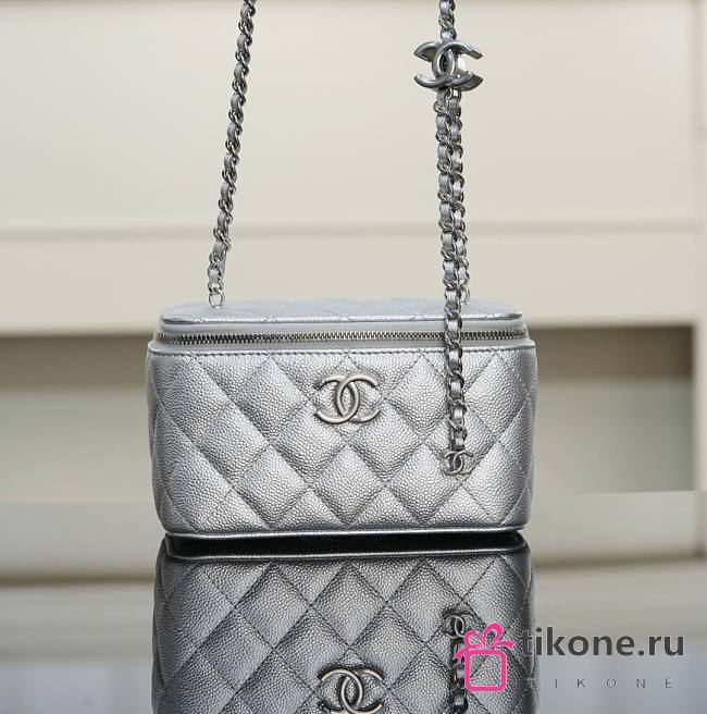 Chanel Small Vanity With Chain Silver - 17x8x9.5cm - 1