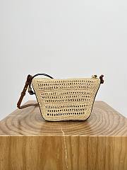 Loewe Mini Hammock Hobo in Raffia and Calfskin Tan/Natural - 28x17x9.5cm - 2