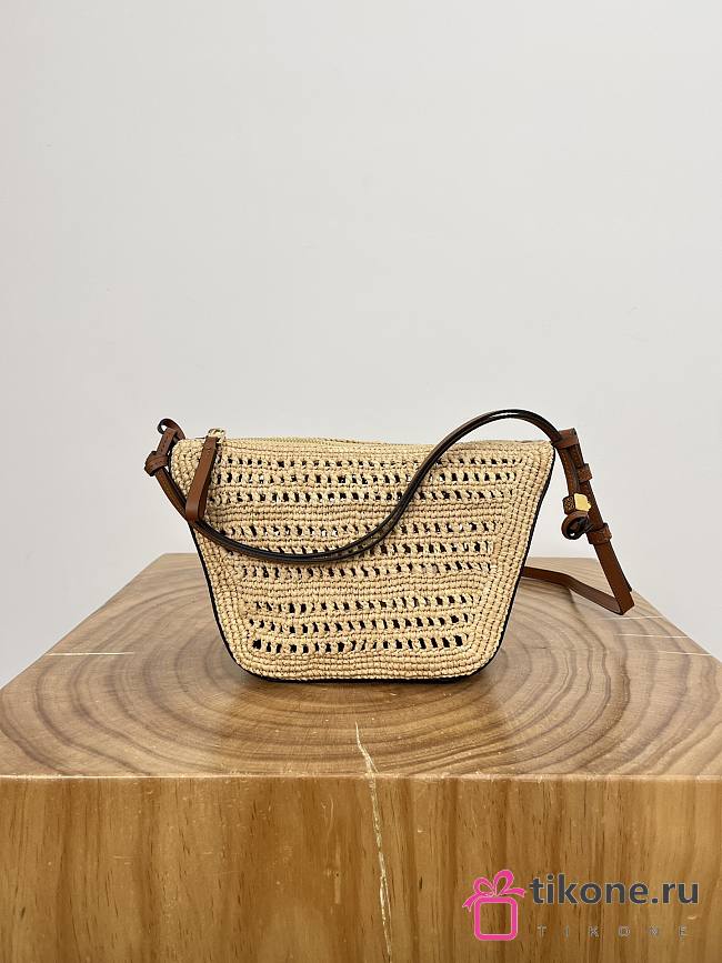 Loewe Mini Hammock Hobo in Raffia and Calfskin Tan/Natural - 28x17x9.5cm - 1