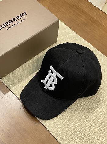 Burberry Black TB Logo Embroidered Baseball 19578