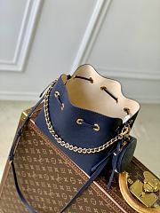 LV Bella Mahina Leather Navy M14315 - 19x22x14cm - 4