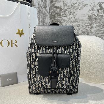 Saddle Backpack with Flap Beige and Black Dior Oblique Jacquard with Black Grained Calfskin - 26.5x41x14.5cm