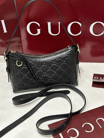 Gucci GG Emblem Small Shoulder Bag Black GG Leather - 22×14x8cm
