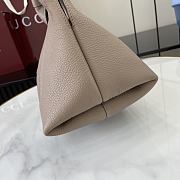 Gucci Softbit Medium Top Handbag Taupe Grainy Leather - 27.5x21x16cm - 2