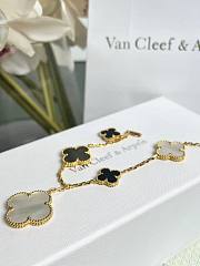 VCA Magic Alhambra Bracelet 5 Motifs 18K Yellow Gold Mother-of-pearl Onyx  - 5