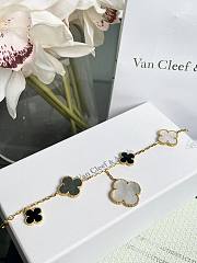 VCA Magic Alhambra Bracelet 5 Motifs 18K Yellow Gold Mother-of-pearl Onyx  - 4