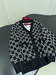 Gucci Reversible GG Wool Jacquard Cardigan in Black and White - 3