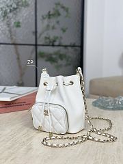Chanel Clutch with Chain Grained Shiny Calfskin & Gold-Tone Metal White - 15x12.5x7.5cm - 6