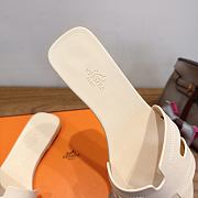 Hermes Oran Sandals Rubber Beige - 5