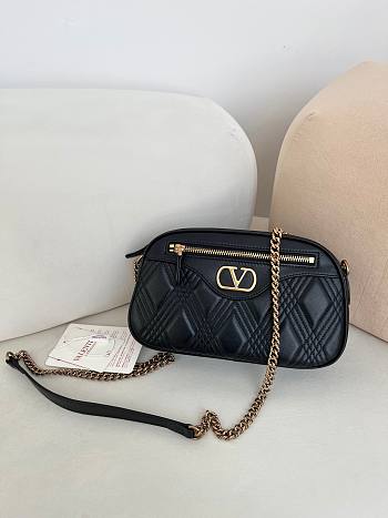 Valentino Garavani Quiltie 67 Medium Shoulder Bag In Quilted Nappa Leather Black - 24x16x6.5cm