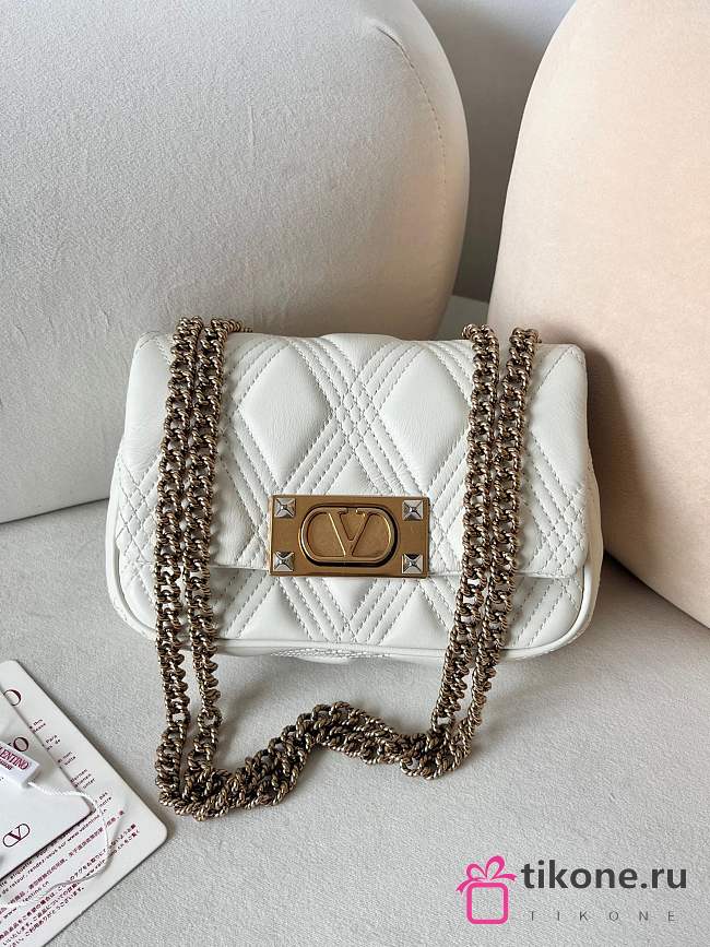 Valentino Garavani Quiltie 67 Small Shoulder Bag White - 19x13x6cm - 1