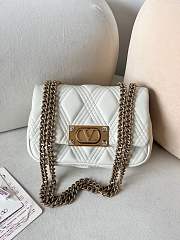 Valentino Garavani Quiltie 67 Small Shoulder Bag White - 19x13x6cm - 1
