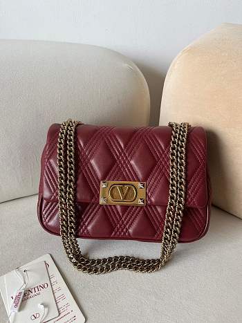 Valentino Garavani Quiltie 67 Medium Shoulder Bag Red - 23x17x8cm