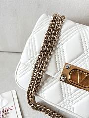 Valentino Garavani Quiltie 67 Medium Shoulder Bag White - 23x17x8cm - 4