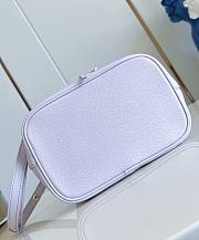  LV Icons NeoNoe BB Monogram Empreinte Misty Lilac M25675 - 20x20x13cm - 5