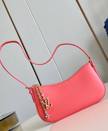 Pochette LV Bloom H36 - 23x10x4cm