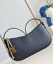 Pochette LV Bloom H36 Black M25525 - 23x10x4cm - 1