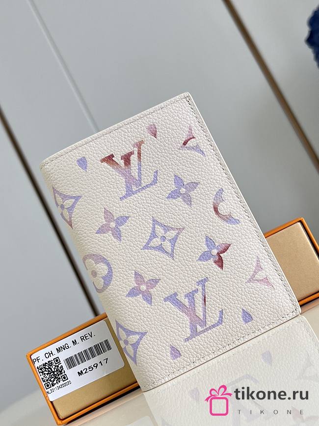LV Passport Cover Monogram Empreinte Leather Dream Beige M25917 - 14x2.5x10cm - 1