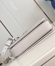 LV Pochette Metis Monogram Empreinte Leather Brume Gray M13481 - 25x19x7cm - 5