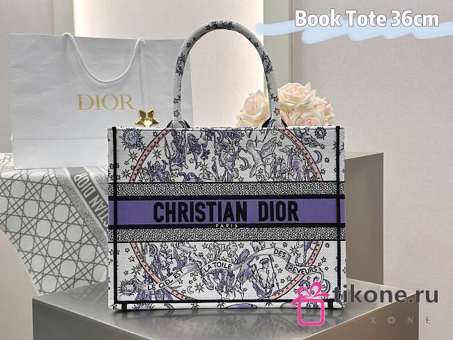 Dior Lucky Medium Dior Book Tote White and Blue Dior Night of Dreams Embroidery - 36x27.5x16.5cm - 1