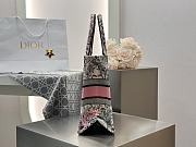 Medium Dior Book Tote Multicolor Dior Saisons Printemps-Été Embroidery - 36x27.5x16.5cm - 4