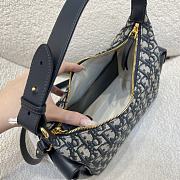 Meidum D-Dream Bag Blue Dior Oblique Jacquard and Smooth Calfskin - 28x26x10cm  - 2