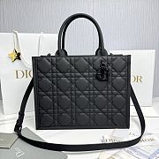 Medium Dior Book Tote Black Ultramatte Cannage Calfskin - 36.5x28x16.5cm - 1