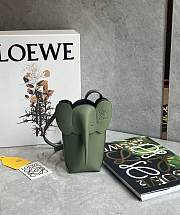 Loewe Elephant Pocket in Classic Calfskin Green - 18x8x4cm - 5
