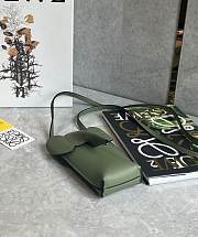 Loewe Elephant Pocket in Classic Calfskin Green - 18x8x4cm - 4