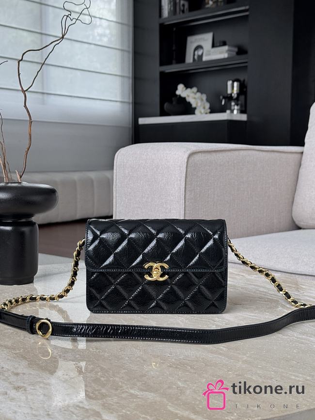 Chanel Flap Shiny Lambskin & Gold Plated Metal Black - 12x19.5x5cm - 1