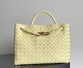 Bottega Veneta Medium Andiamo Intrecciato Light Yellow - 32x25x11cm