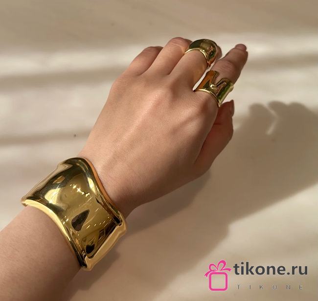 Tiffany&Co Elsa Peretti Meidum Bone Cuff in Sterling Gold - 1