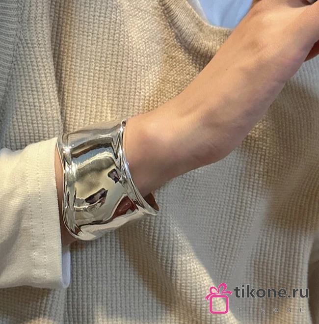Tiffany&Co Elsa Peretti Meidum Bone Cuff in Sterling Silver - 1