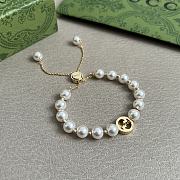 Gucci Interlocking Pearl Bracelet in Light Gold Toned Brass - 2