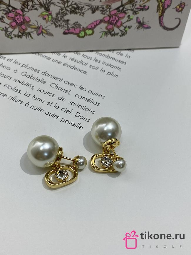 Dior Tribales Earrings Gold Finish Metal with White Resin Pearls and Silver Tone Crystals 20108 - 1