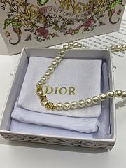 Dio(r)evolution Necklace Gold Finish Metal and White Resin Pearls - 4