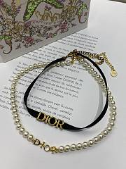 Dio(r)evolution Necklace Gold Finish Metal and White Resin Pearls - 3
