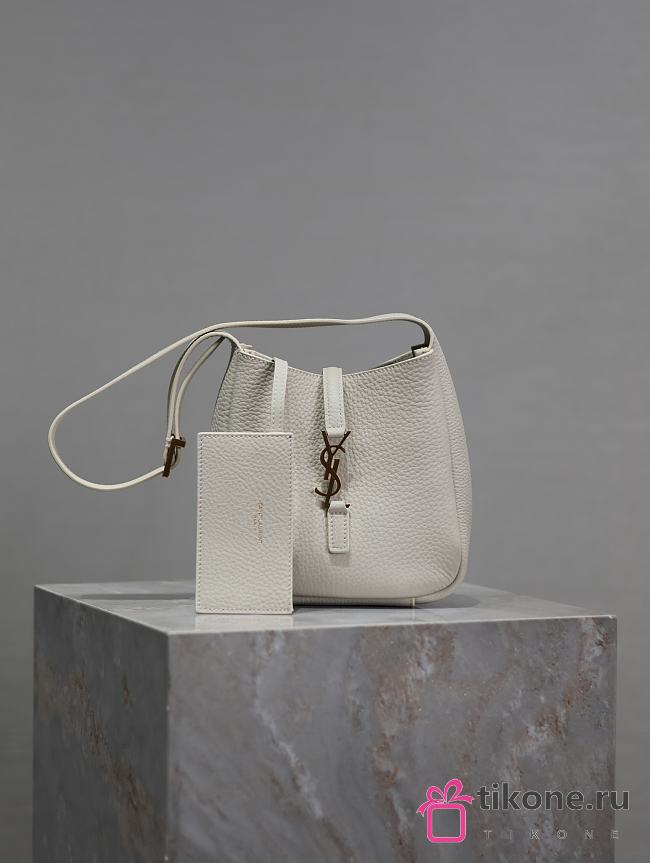 YSL Le 5 À 7 Supple Baby In Grained Leather White - 15x16x7cm - 1