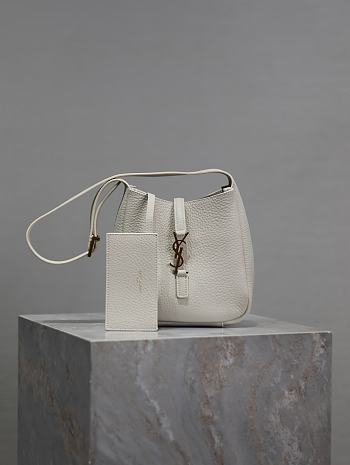 YSL Le 5 À 7 Supple Baby In Grained Leather White - 15x16x7cm