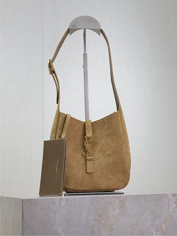 YSL Le 5 À 7 Supple Baby In Suede Brown - 15x16x7cm