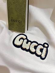 Gucci T-shirt With Embroidered Flocked Letters Beige  - 2