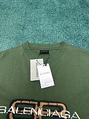 Balenciaga T-Shirt BB Icon Stencil Jersey Knit High-end Version in Green  - 2