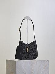 YSL Le 5 À 7 Supple Baby in Raffia Black - 16×15×7cm - 1