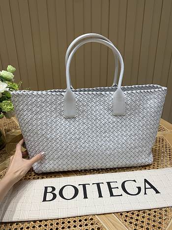 Bottega Veneta MediumCabat Tote White - 40x29x16cm