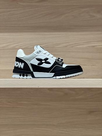 LV Trainer Sneaker Black 1AHTDO