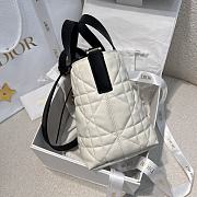 Small Dior Toujours Vertical Tote Bag Two-Tone Latte and Black Macrocannage Calfskin - 18x16x12cm - 3