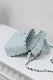 Chanel Vanity with Chain Shiny Grained Calfskin Strass & Silver Tone Metal Light Blue - 17x19.5x5cm - 4